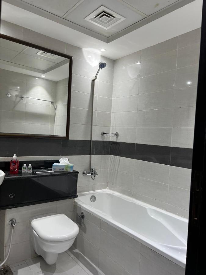 Grand Pearl Hostel For Boys Dubai Eksteriør bilde