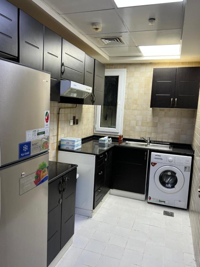 Grand Pearl Hostel For Boys Dubai Eksteriør bilde
